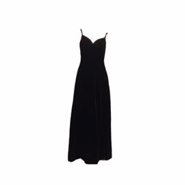Size: 6-8 (est.)

Kiki Hart velvet, floor length evening gown.