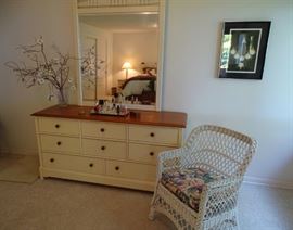 Thomasville bedroom dresser & mirror, antique wicker chair.