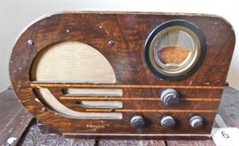 Vintage Philco tube radio untested looks good