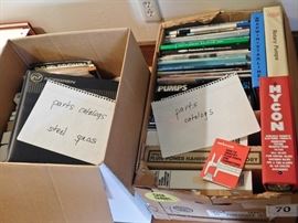 large lot of car manuals & parts catalogs.  lot 70