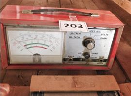 Welding regulator,tool and die set, MAC Tools, Lot #203 more photos on auction pg.