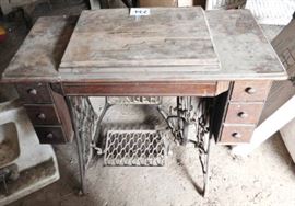 antique singer treadle sewing machine