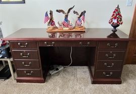 Office Desk & American Eagle Pen Sets