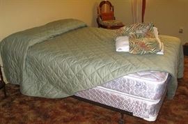 Fingers "Princeton" Firm Queen Mattress Set