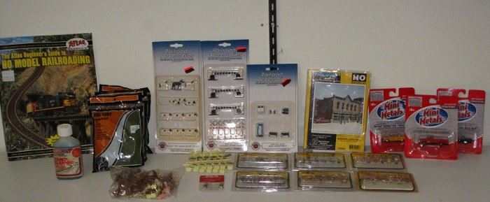 Atlas and Bachman HO Scale Accessories 
