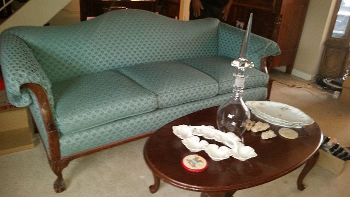 Antique victorian sofa $200!