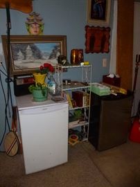 Fridge and freezer are not for sale....