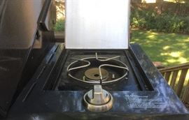 Exterior bean pot burner.