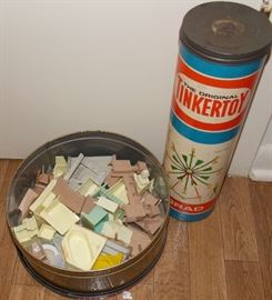 Tinkertoys, early 60's plastic doll house furniture