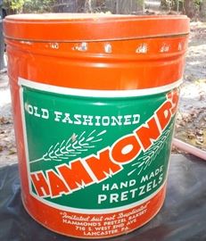Great color large Hammond's pretzel tin