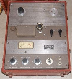 Ampex 600 suitcase Reel to Reel