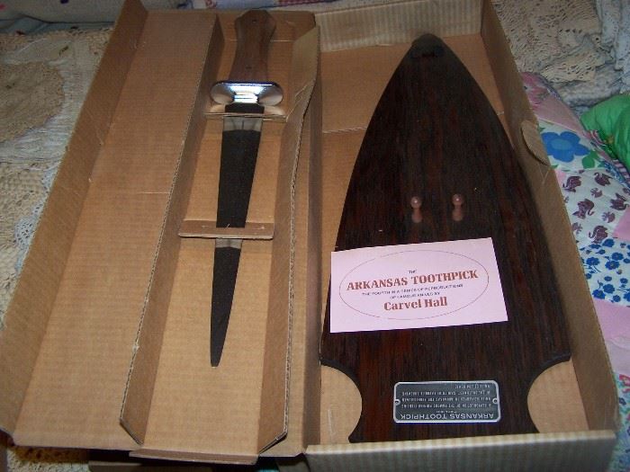 Arkansas Toothpick dagger wall mount, 2 of these, new in box
