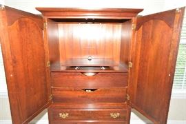 Red Oaks Armoir - Room for TV