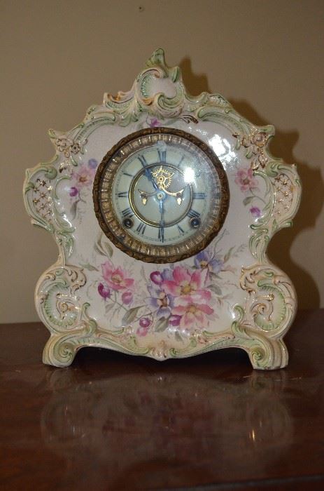 Vintage La Vogue Mantel Clock