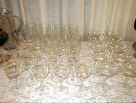 Crystal stemware, deco modern (water, red wine, white wine, champagne saucers)