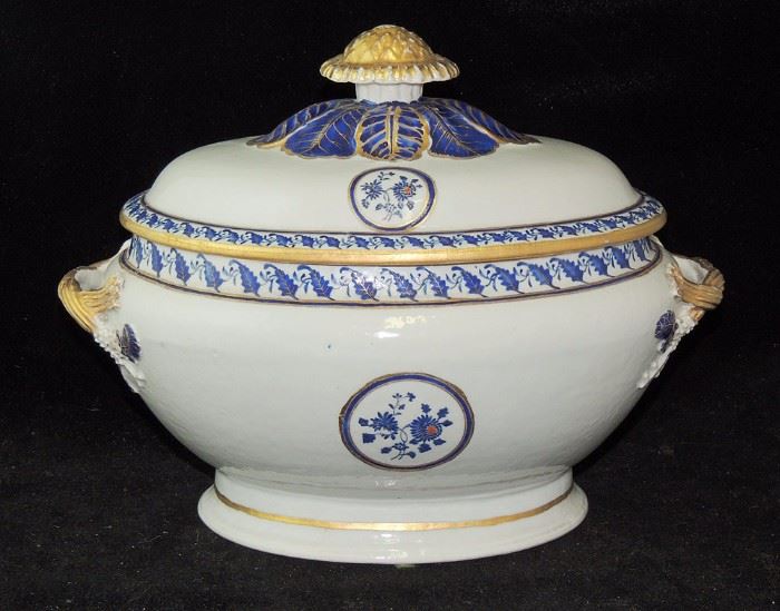 Lot 166 Chinese Export Covered Tureen, circa 1790-1800