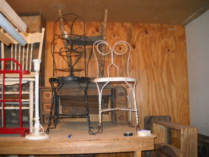 SEWING MACHINE ICE CREAM CHAIRS PARLOR TABLE