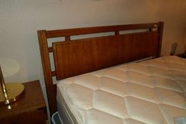 queen bed, great mattresses