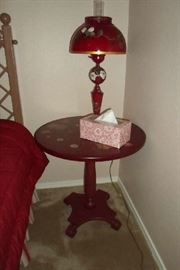 very nice table & lamp