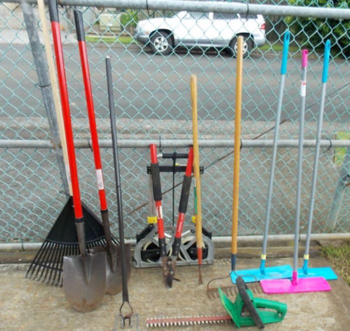 HCE020 Outdoor Cleaning Lot and More
