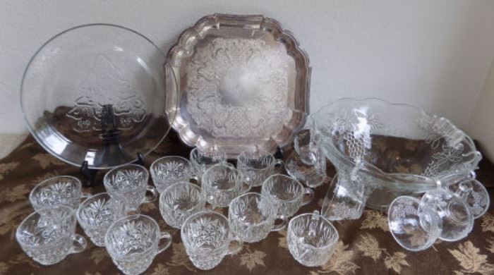 HCE047 Punch Bowl Set, Glasses and Serving Trays
