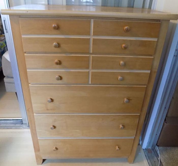 HCE062 Maple Five Drawer Dresser
