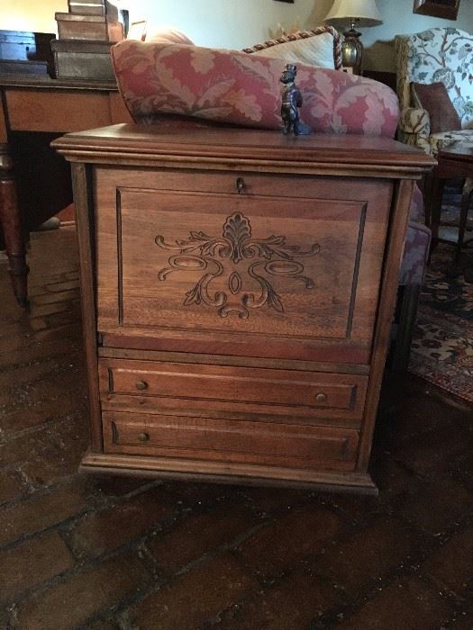 a small ship captains desk that I presume would be used on a ship