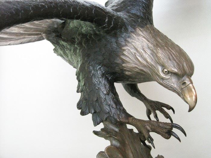 Detail of Mike Curtis Eagle Bronze