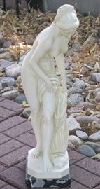 24" Classic Italian Composite Marble Garden Statue	