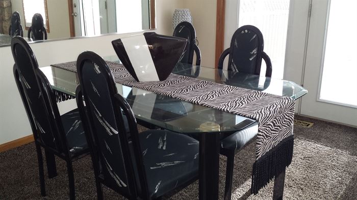 Iron and glass dining table w/4 chairs