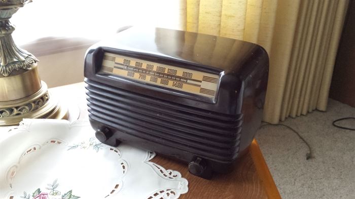 Antique tube radios