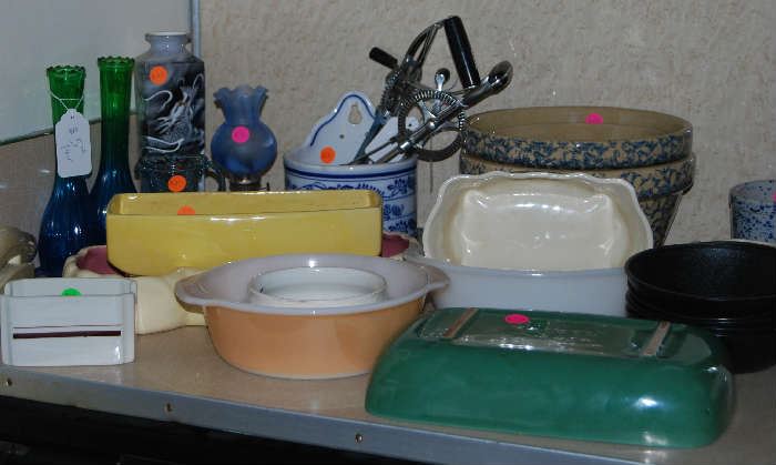 Roseville mixing bowls, Haeger dishes, planters, vases and more - all priced to sell - all reasonable offers considered!