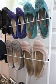 lots of cute shoes (some new) size 7 & 7W