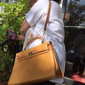 1970'S HERMES KELLY BAG.