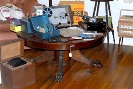 paw foot table