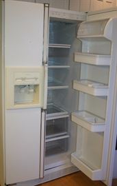 Kenmore Side-by-Side Refrigerator/Freezer