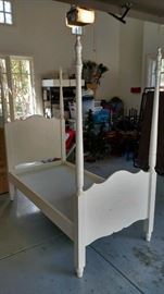 Twin 4 poster bed