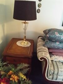 wooden end tables matching lamps