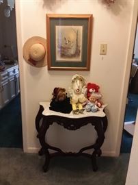 entry table, paintings