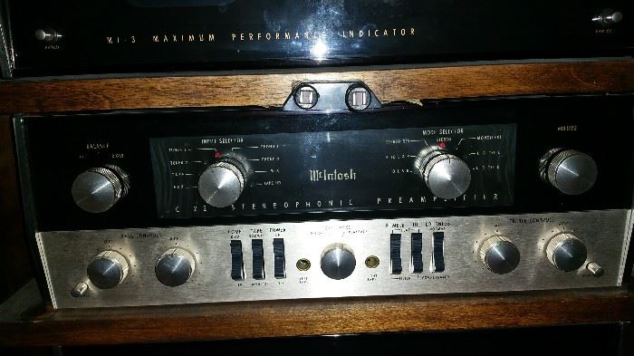 mcintosh C22 stereophonic pre amp ---- the big daddy!!