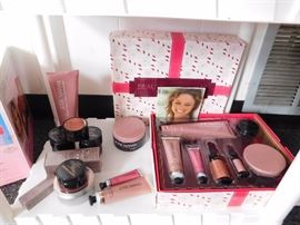 Living Estate of Dr. Mary Susan Oliver
All items have been moved to this warehouse for security and owners piece of mind all items are clearly marked and ready to be sold, do not miss this one with designer labels and designer cosmetics at prices anyone can afford!
3097 Broadway, Macon GA 31206
***JUST SOUTH OF EISENHOWER PARKWAY***
Preview and First Purchases on:
Wednesday October 26, 2016 (4PM to 8PM)
Thursday October 27, 2016 (10AM to 6PM)
Friday October 28, 2016 (10AM to 6PM)
Saturday October 29, 2016 (9AM to 5PM)
Sunday October 30, 2016 (10AM to 5PM)
Two Southern Peaches Pickin’ in the South with Two Yankee Boys just Diggin’ it out.
Beverly 478-957-1717 Susan 478-284-9402 Paul 478-262-6896 Rodney 478-250-2759