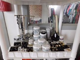 Living Estate of Dr. Mary Susan Oliver
All items have been moved to this warehouse for security and owners piece of mind all items are clearly marked and ready to be sold, do not miss this one with designer labels and designer cosmetics at prices anyone can afford!
3097 Broadway, Macon GA 31206
***JUST SOUTH OF EISENHOWER PARKWAY***
Preview and First Purchases on:
Wednesday October 26, 2016 (4PM to 8PM)
Thursday October 27, 2016 (10AM to 6PM)
Friday October 28, 2016 (10AM to 6PM)
Saturday October 29, 2016 (9AM to 5PM)
Sunday October 30, 2016 (10AM to 5PM)
Two Southern Peaches Pickin’ in the South with Two Yankee Boys just Diggin’ it out.
Beverly 478-957-1717 Susan 478-284-9402 Paul 478-262-6896 Rodney 478-250-2759