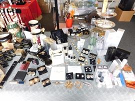 Living Estate of Dr. Mary Susan Oliver
All items have been moved to this warehouse for security and owners piece of mind all items are clearly marked and ready to be sold, do not miss this one with designer labels and designer cosmetics at prices anyone can afford!
3097 Broadway, Macon GA 31206
***JUST SOUTH OF EISENHOWER PARKWAY***
Preview and First Purchases on:
Wednesday October 26, 2016 (4PM to 8PM)
Thursday October 27, 2016 (10AM to 6PM)
Friday October 28, 2016 (10AM to 6PM)
Saturday October 29, 2016 (9AM to 5PM)
Sunday October 30, 2016 (10AM to 5PM)
Two Southern Peaches Pickin’ in the South with Two Yankee Boys just Diggin’ it out.
Beverly 478-957-1717 Susan 478-284-9402 Paul 478-262-6896 Rodney 478-250-2759