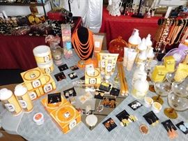 Living Estate of Dr. Mary Susan Oliver
All items have been moved to this warehouse for security and owners piece of mind all items are clearly marked and ready to be sold, do not miss this one with designer labels and designer cosmetics at prices anyone can afford!
3097 Broadway, Macon GA 31206
***JUST SOUTH OF EISENHOWER PARKWAY***
Preview and First Purchases on:
Wednesday October 26, 2016 (4PM to 8PM)
Thursday October 27, 2016 (10AM to 6PM)
Friday October 28, 2016 (10AM to 6PM)
Saturday October 29, 2016 (9AM to 5PM)
Sunday October 30, 2016 (10AM to 5PM)
Two Southern Peaches Pickin’ in the South with Two Yankee Boys just Diggin’ it out.
Beverly 478-957-1717 Susan 478-284-9402 Paul 478-262-6896 Rodney 478-250-2759