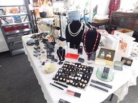 Living Estate of Dr. Mary Susan Oliver
All items have been moved to this warehouse for security and owners piece of mind all items are clearly marked and ready to be sold, do not miss this one with designer labels and designer cosmetics at prices anyone can afford!
3097 Broadway, Macon GA 31206
***JUST SOUTH OF EISENHOWER PARKWAY***
Preview and First Purchases on:
Wednesday October 26, 2016 (4PM to 8PM)
Thursday October 27, 2016 (10AM to 6PM)
Friday October 28, 2016 (10AM to 6PM)
Saturday October 29, 2016 (9AM to 5PM)
Sunday October 30, 2016 (10AM to 5PM)
Two Southern Peaches Pickin’ in the South with Two Yankee Boys just Diggin’ it out.
Beverly 478-957-1717 Susan 478-284-9402 Paul 478-262-6896 Rodney 478-250-2759