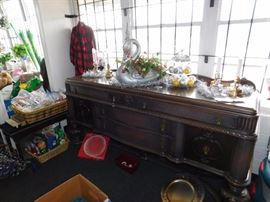 Living Estate of Dr. Mary Susan Oliver
All items have been moved to this warehouse for security and owners piece of mind all items are clearly marked and ready to be sold, do not miss this one with designer labels and designer cosmetics at prices anyone can afford!
3097 Broadway, Macon GA 31206
***JUST SOUTH OF EISENHOWER PARKWAY***
Preview and First Purchases on:
Wednesday October 26, 2016 (4PM to 8PM)
Thursday October 27, 2016 (10AM to 6PM)
Friday October 28, 2016 (10AM to 6PM)
Saturday October 29, 2016 (9AM to 5PM)
Sunday October 30, 2016 (10AM to 5PM)
Two Southern Peaches Pickin’ in the South with Two Yankee Boys just Diggin’ it out.
Beverly 478-957-1717 Susan 478-284-9402 Paul 478-262-6896 Rodney 478-250-2759