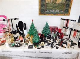 Living Estate of Dr. Mary Susan Oliver
All items have been moved to this warehouse for security and owners piece of mind all items are clearly marked and ready to be sold, do not miss this one with designer labels and designer cosmetics at prices anyone can afford!
3097 Broadway, Macon GA 31206
***JUST SOUTH OF EISENHOWER PARKWAY***
Preview and First Purchases on:
Wednesday October 26, 2016 (4PM to 8PM)
Thursday October 27, 2016 (10AM to 6PM)
Friday October 28, 2016 (10AM to 6PM)
Saturday October 29, 2016 (9AM to 5PM)
Sunday October 30, 2016 (10AM to 5PM)
Two Southern Peaches Pickin’ in the South with Two Yankee Boys just Diggin’ it out.
Beverly 478-957-1717 Susan 478-284-9402 Paul 478-262-6896 Rodney 478-250-2759