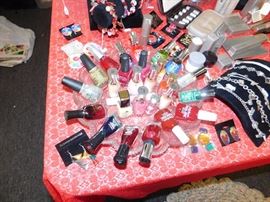 Living Estate of Dr. Mary Susan Oliver
All items have been moved to this warehouse for security and owners piece of mind all items are clearly marked and ready to be sold, do not miss this one with designer labels and designer cosmetics at prices anyone can afford!
3097 Broadway, Macon GA 31206
***JUST SOUTH OF EISENHOWER PARKWAY***
Preview and First Purchases on:
Wednesday October 26, 2016 (4PM to 8PM)
Thursday October 27, 2016 (10AM to 6PM)
Friday October 28, 2016 (10AM to 6PM)
Saturday October 29, 2016 (9AM to 5PM)
Sunday October 30, 2016 (10AM to 5PM)
Two Southern Peaches Pickin’ in the South with Two Yankee Boys just Diggin’ it out.
Beverly 478-957-1717 Susan 478-284-9402 Paul 478-262-6896 Rodney 478-250-2759