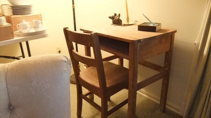 Primitive writing desk and chair