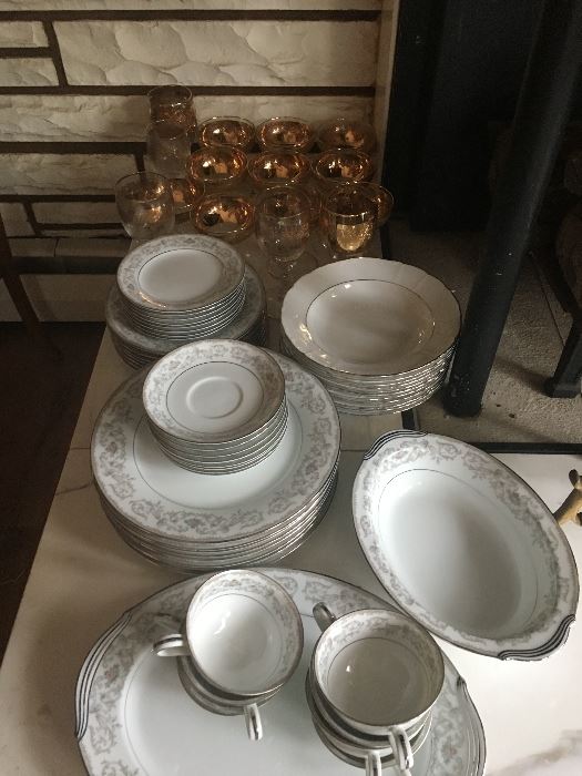 China & dinnerware